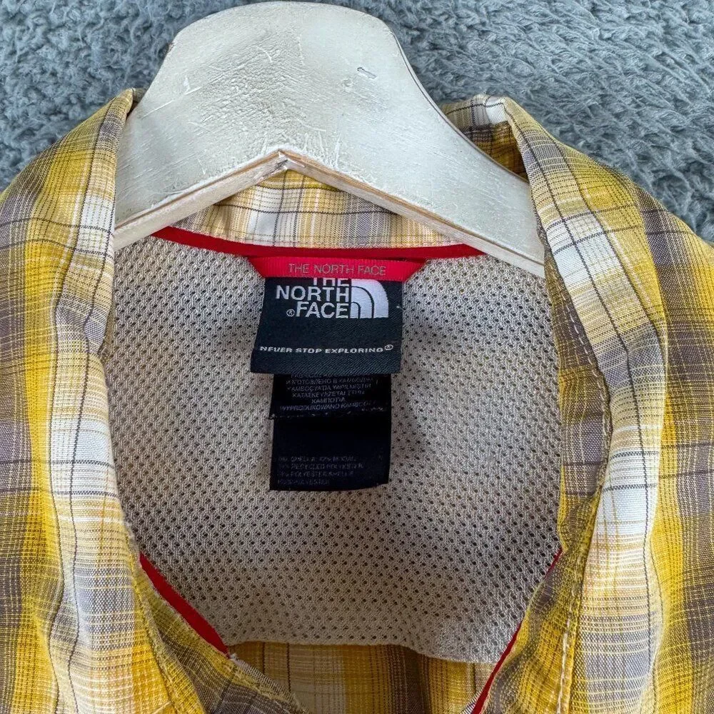 The North Face Camp Shirt Mens Medium Yellow Plaid Vented Outdoor Camping Hiking